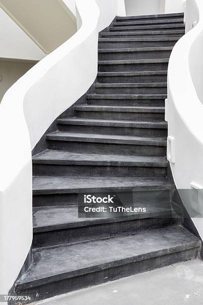 Black Treppe Stockfoto und mehr Bilder von Alt - Alt, Architektur, Baugewerbe
