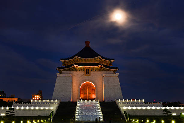 istock Chiang Kai Sek Memorial Hall 177971054