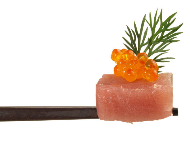 젓가락, 와, 참치, 물고기, 사시미, 고립된, 통하고 있는, 백색 배경 - sashimi sushi salad sea 뉴스 사진 이미지