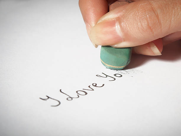 istock I Love You Erase 177973913