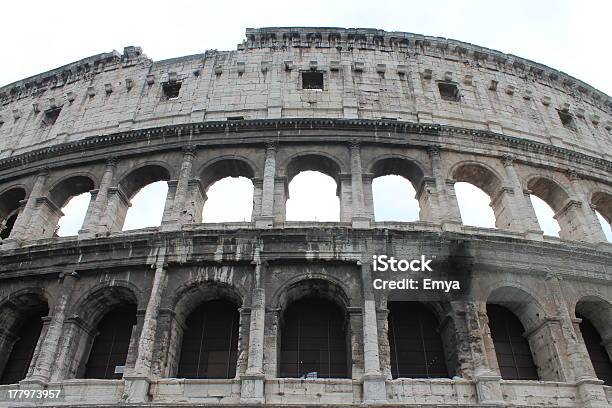 Foto de Coliseu e mais fotos de stock de Coliseu - Coliseu, Fachada, Abóboda