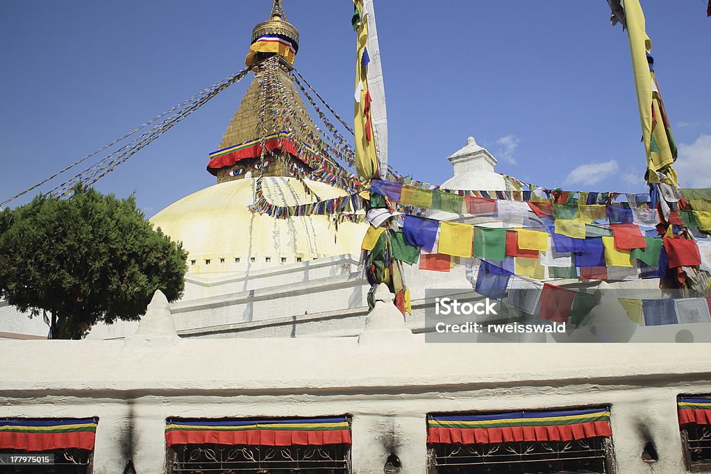 Duży biały stupa w Boudhanath-Bodhnath. Katmandu-Nepal. 0307 - Zbiór zdjęć royalty-free (Biały)