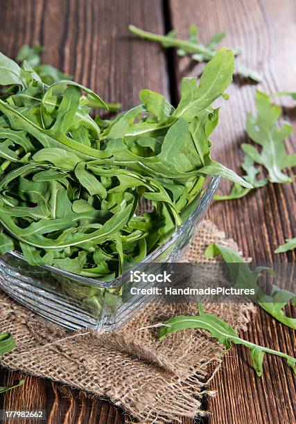 Teile Von Rucolasalat Stockfoto und mehr Bilder von Blatt - Pflanzenbestandteile - Blatt - Pflanzenbestandteile, Bund, Erfrischung