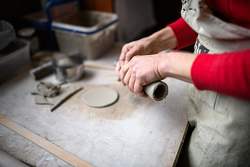 Ceramics pottery craft workshop: Crafting