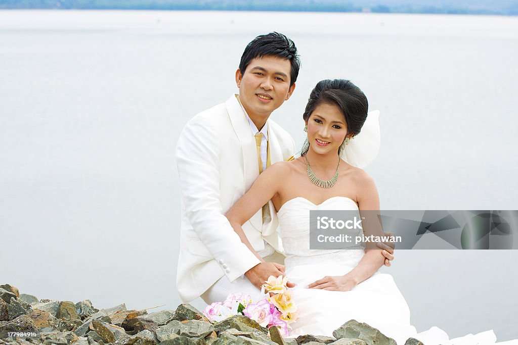 Casal jovem em casamento - Foto de stock de Adolescente royalty-free