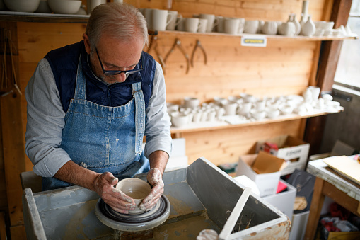 Ceramics pottery craft workshop: Pottery wheel