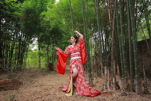 istock Girl in kimono 177988928