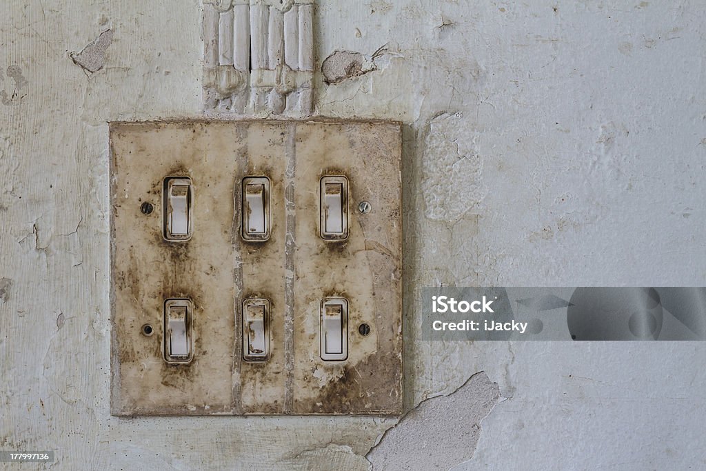 Old interruptores de luz - Foto de stock de Antigo royalty-free