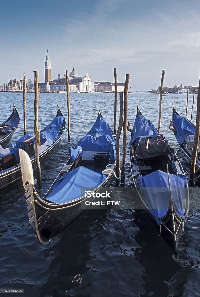 Gondola's - Zbiór zdjęć royalty-free (Bez ludzi)
