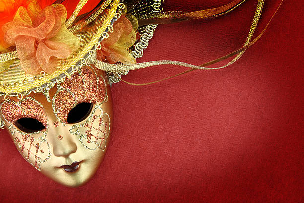 istock Vintage carnival mask on red background 178028040