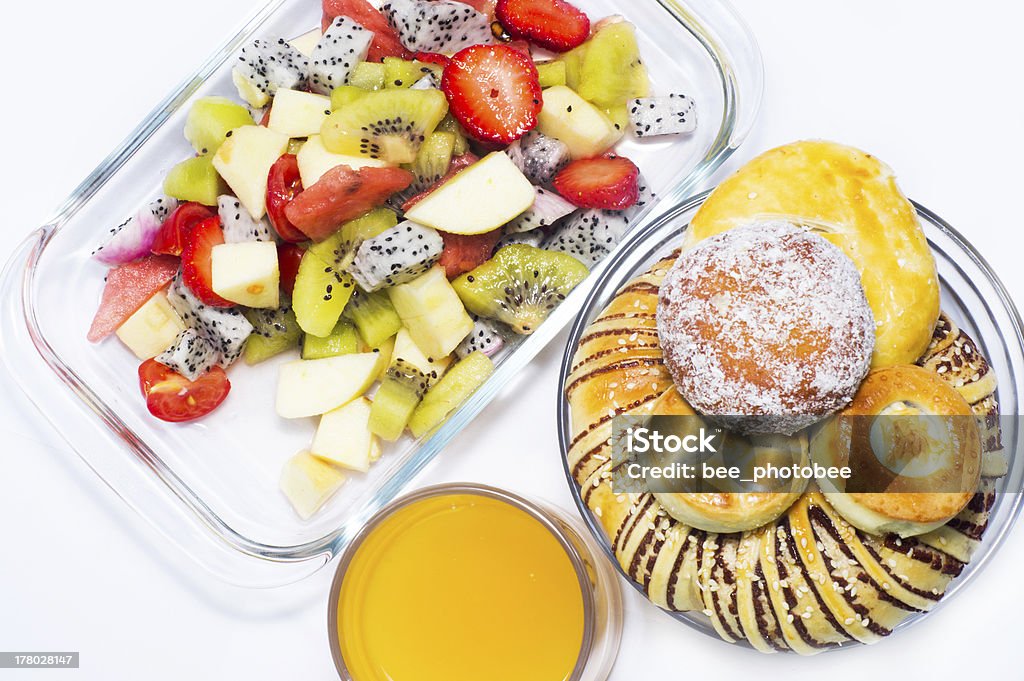 Pão de frutas e bebidas - Foto de stock de Alimentação Saudável royalty-free