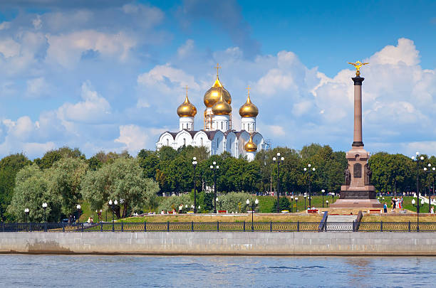 cattedrale di presupposto in yaroslavl - yaroslavl russia religion church foto e immagini stock