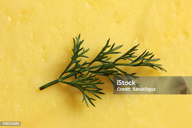 Queso Cheddar Foto de stock y más banco de imágenes de Agujero - Agujero, Alimento, Amarillo - Color