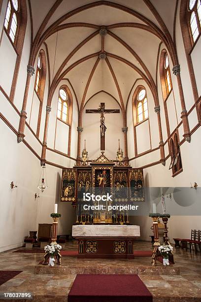 Altare - Fotografie stock e altre immagini di Abbazia - Abbazia, Altare, Ambientazione interna