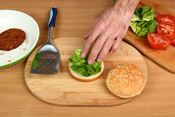 Put Lettuce on Bread Roll