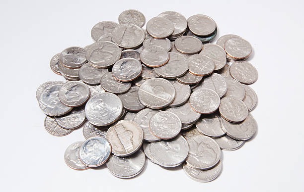 monete da 5 centesimi di dollaro e monete da 10 centesimi di dollaro - moneta da cinque cent foto e immagini stock