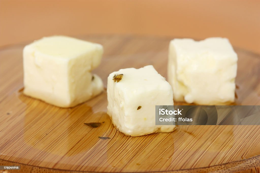 Feta-Käse mit Olivenöl - Lizenzfrei Extreme Nahaufnahme Stock-Foto