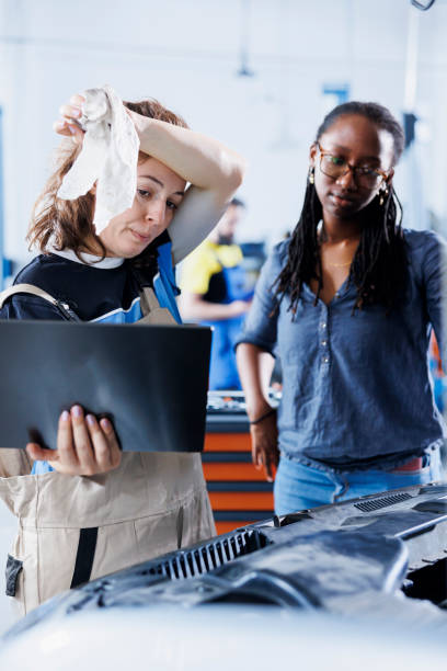 istock Garage expert calculates car fix costs 1780485417