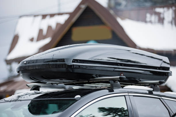 istock Roof rack with cargo box in winter 1780515625