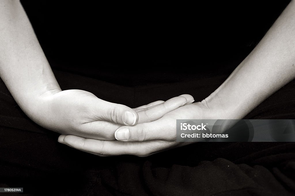 Руки в медитации - Стоковые фото Благополучие роялти-фри