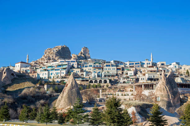 uchisar em cappodocia, goreme. - goreme rural scene sandstone color image - fotografias e filmes do acervo