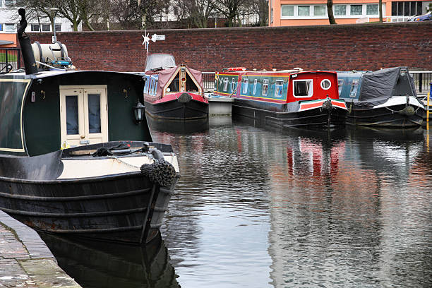istock House boat in Birmingham 178053525
