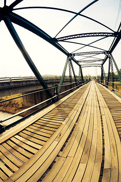 Puente Memorial de hierro fuera de Pai en el norte de Tailandia - foto de stock