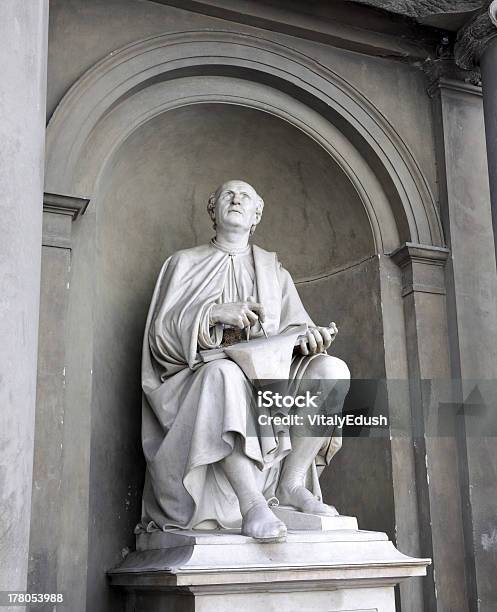 Foto de Estátua Em Domo De Santa Maria Del Fiore Florença e mais fotos de stock de Afresco