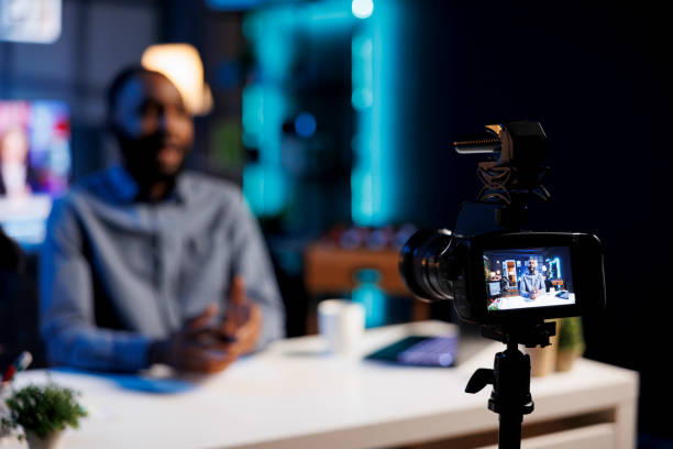 istock Device capturing footage of media star 1780577424