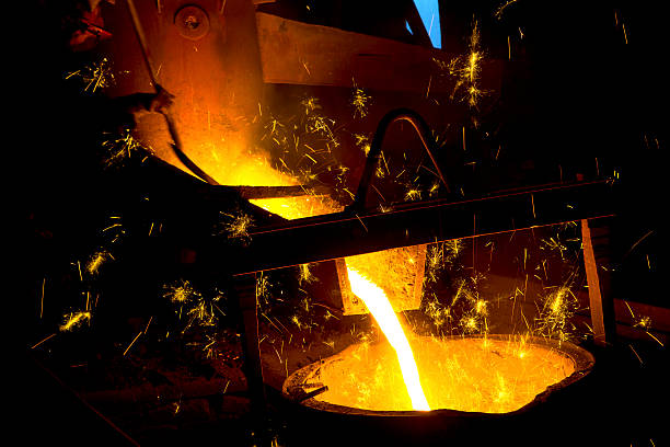 istock Splashing of iron water 178058581