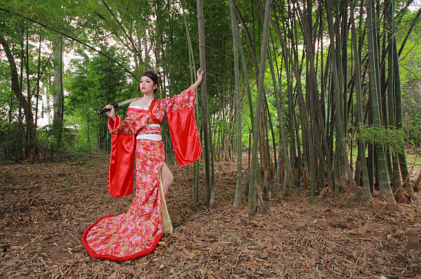 istock Girl in kimono 178063556