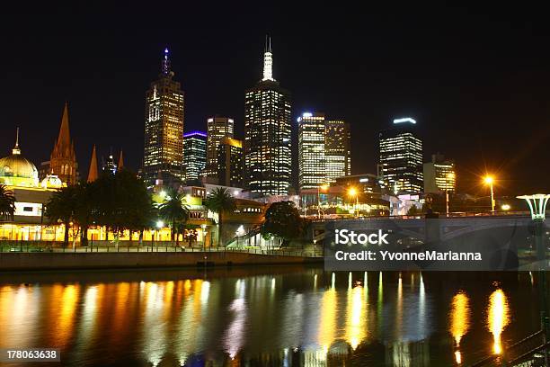 Melbourne Rzeka Yarra Nocy Sykline - zdjęcia stockowe i więcej obrazów Australia - Australia, Bez ludzi, Fotografika