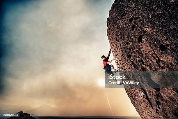 Kraft Stockfoto und mehr Bilder von Bergsteigen - Bergsteigen, Freiklettern, Felsklettern