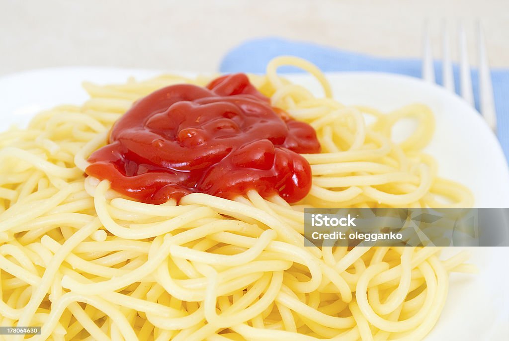 Pasta con ketchup. - Foto stock royalty-free di Alchol