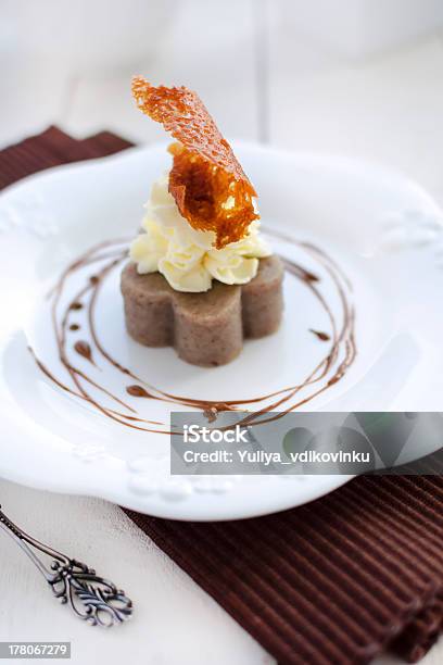 Banana Gel De Ágar Com Queijo Creme Frosting E Limão Tuile - Fotografias de stock e mais imagens de Alimentação Saudável