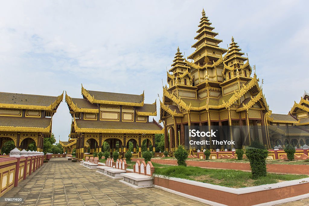 Golden Pałac w starożytnych Pagan, Mandalay, Burma - Zbiór zdjęć royalty-free (Architektura)