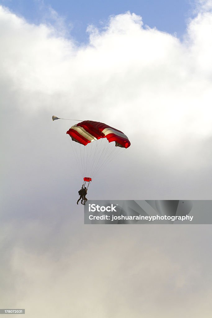 Skydiver paracaídas abierto - Foto de stock de Azul libre de derechos
