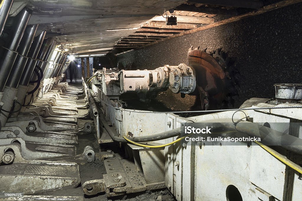 extraction des points noirs, excavator de la mine de charbon - Photo de Anthracite libre de droits