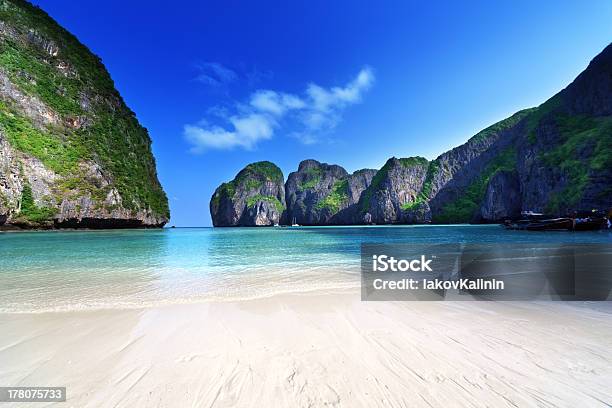 Morning Time At Maya Bay Phiphi Leh Island Thailand Stock Photo - Download Image Now