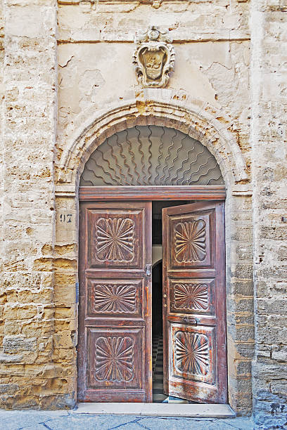 istock old wooden door 178076517