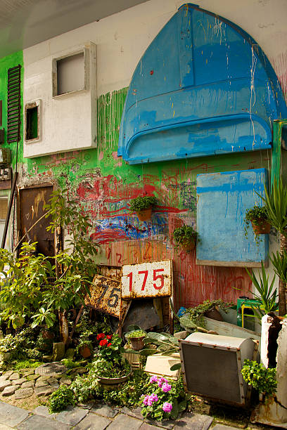 istock Urban garden and art 178081891