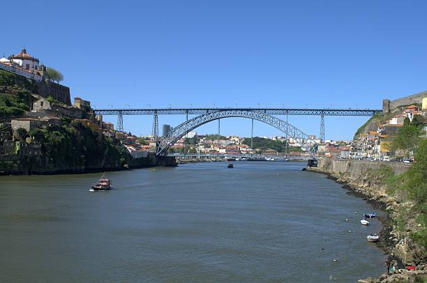 istock Ponte D. Luis in Porto, Portugal 178082387