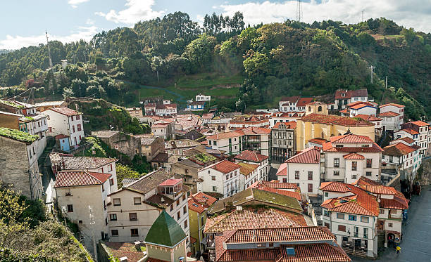 istock Houses in Cudillero 178083106