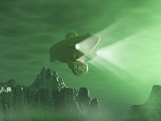 istock Submarine down to the deep sea 178086734