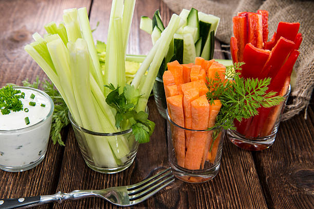 dieta de alimentos frescos - palito de aperitivos - fotografias e filmes do acervo