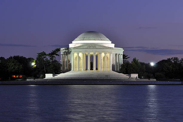 istock Jefferson Memorial at Dusk 178091125