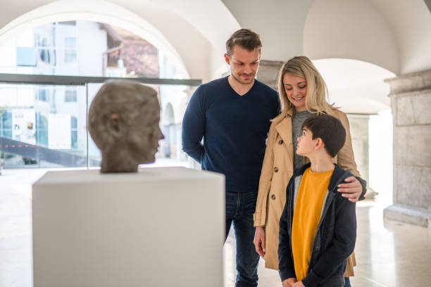 istock Art Loving Family 1780940983