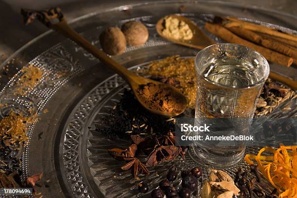 Alcolici Con Spezie Orientali - Fotografie stock e altre immagini di Alchol - Alchol, Bibita, Bicchiere