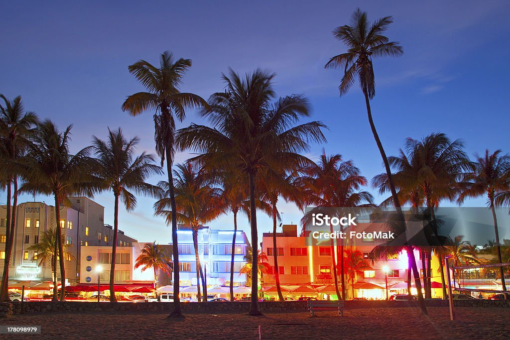 Miami Beach, Florida, hoteles y restaurantes en puesta de sol - Foto de stock de Miami libre de derechos