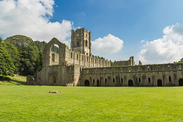 Fountains Abbey Fountains Abbey  medieval  monastery North Yorkshire England national trust photos stock pictures, royalty-free photos & images